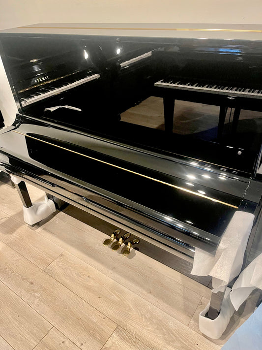 Superb Pristine Like New Yamaha U3 Upright Piano