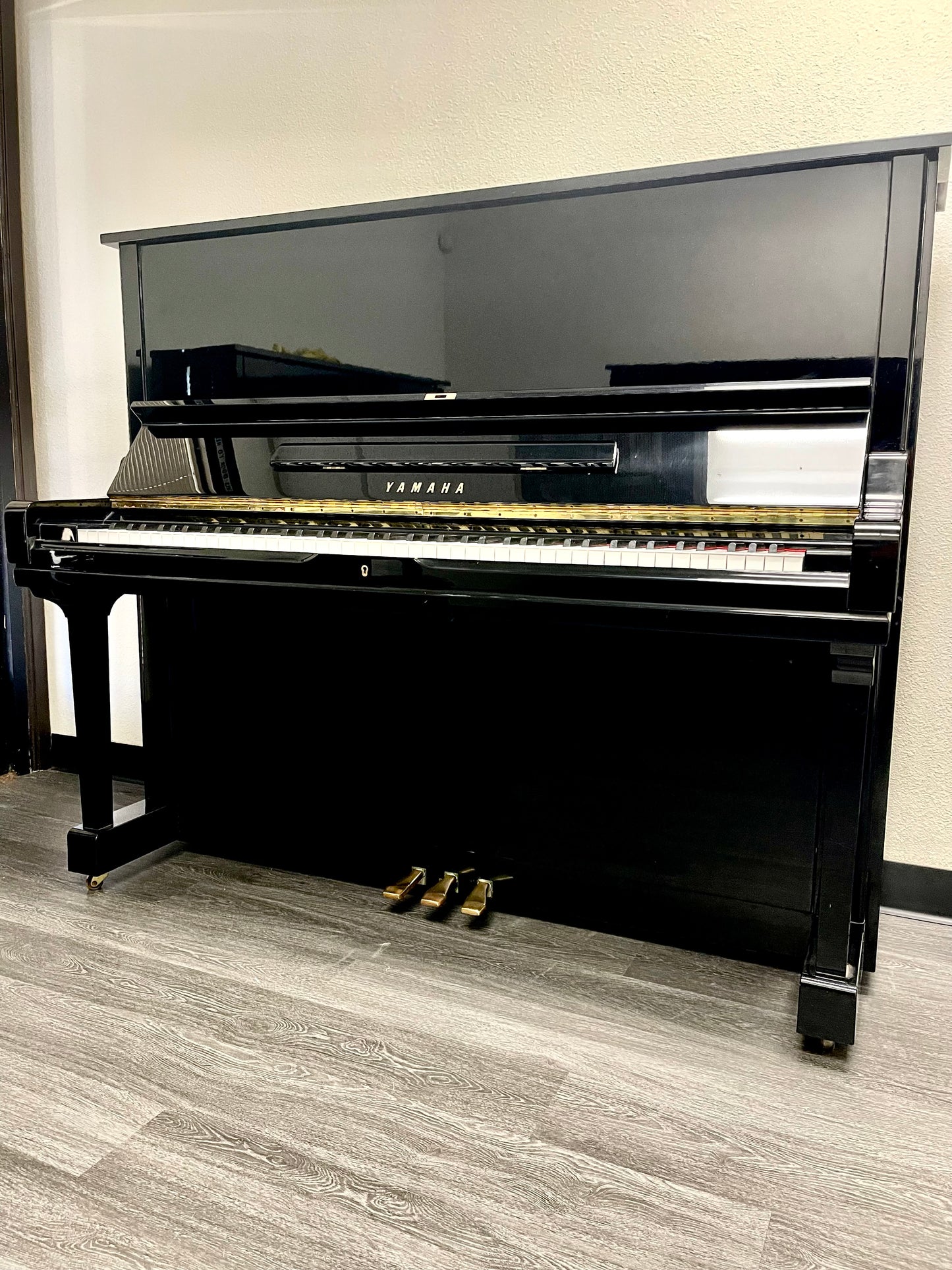 1989 Yamaha U3A Upright piano in Mint condition