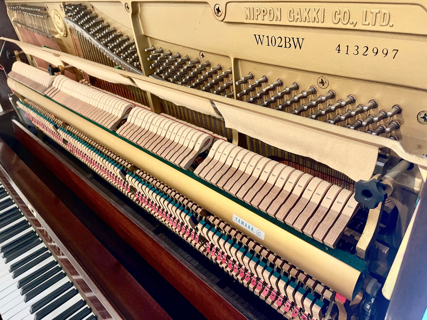Stunning condition Yamaha Upright Piano W102 BW