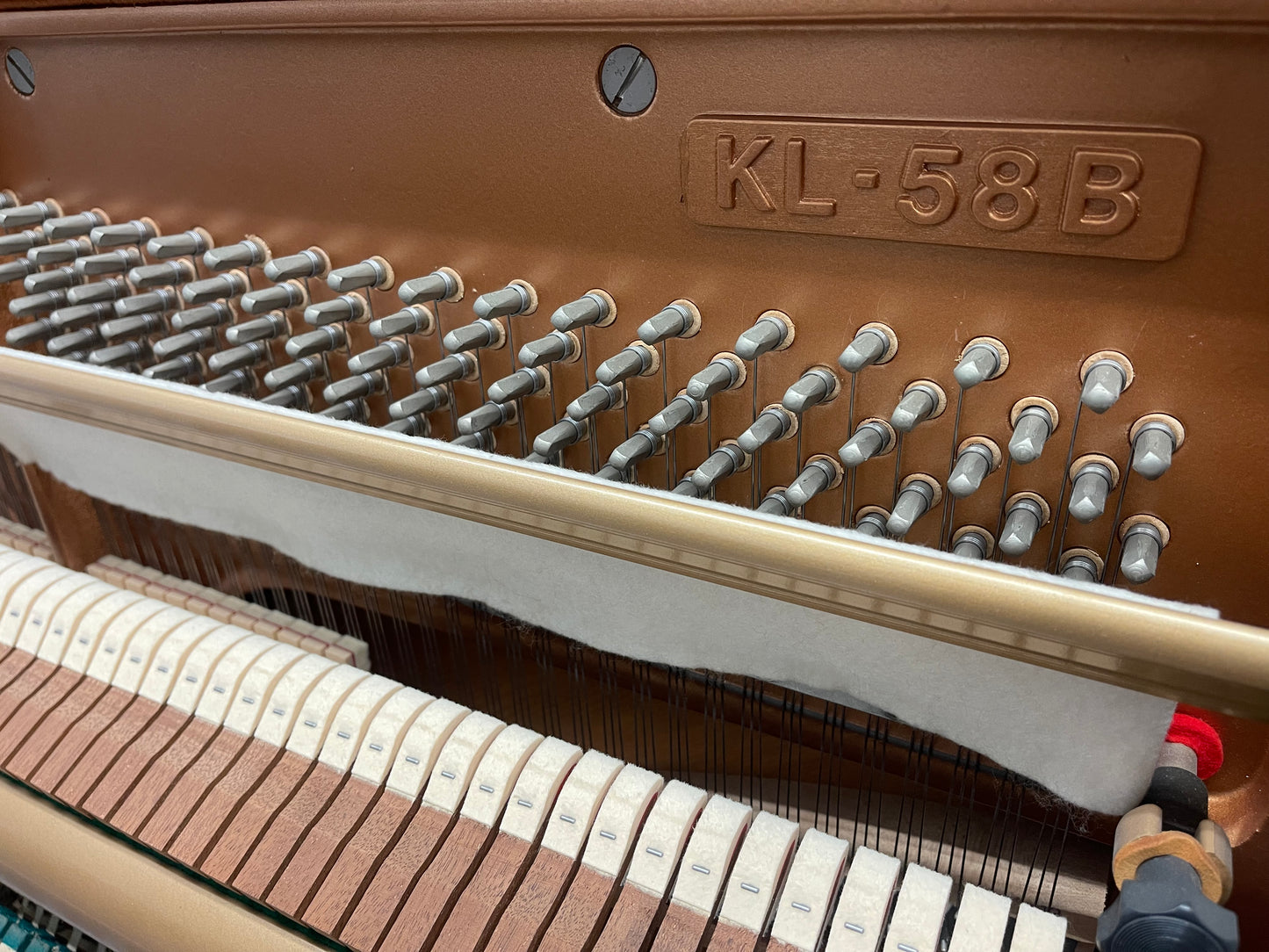 Kawai 52” Upright Piano model KL58