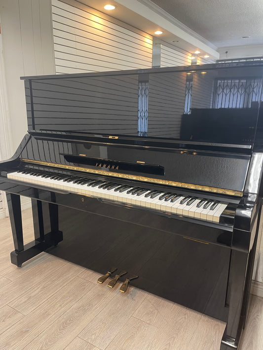Superb resonance Yamaha UX52” Upright Piano