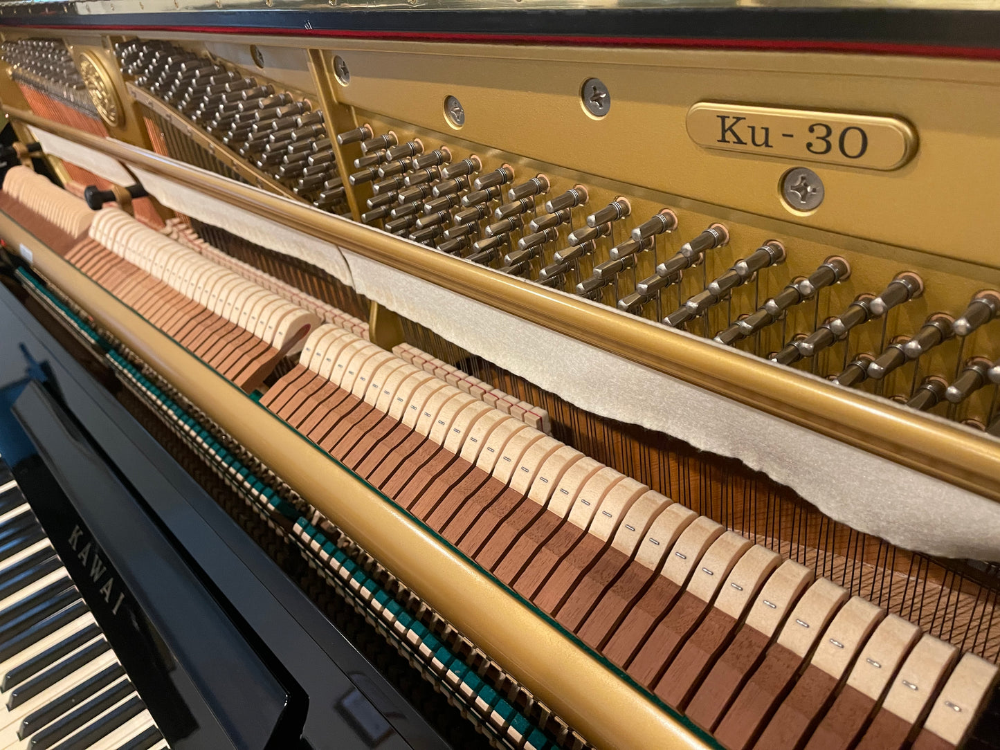 Built in 2000 Japan Kawai 48” upright piano