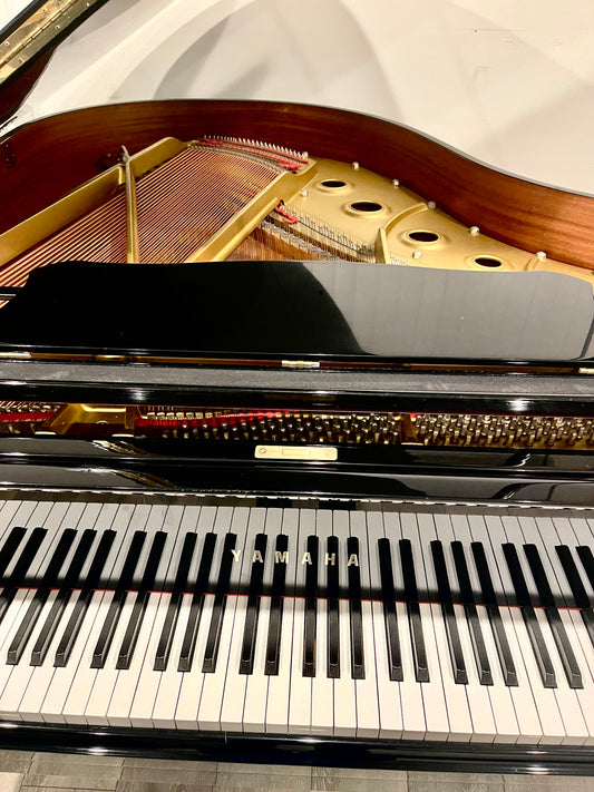 Superb condition 1990 Yamaha G1 grand piano