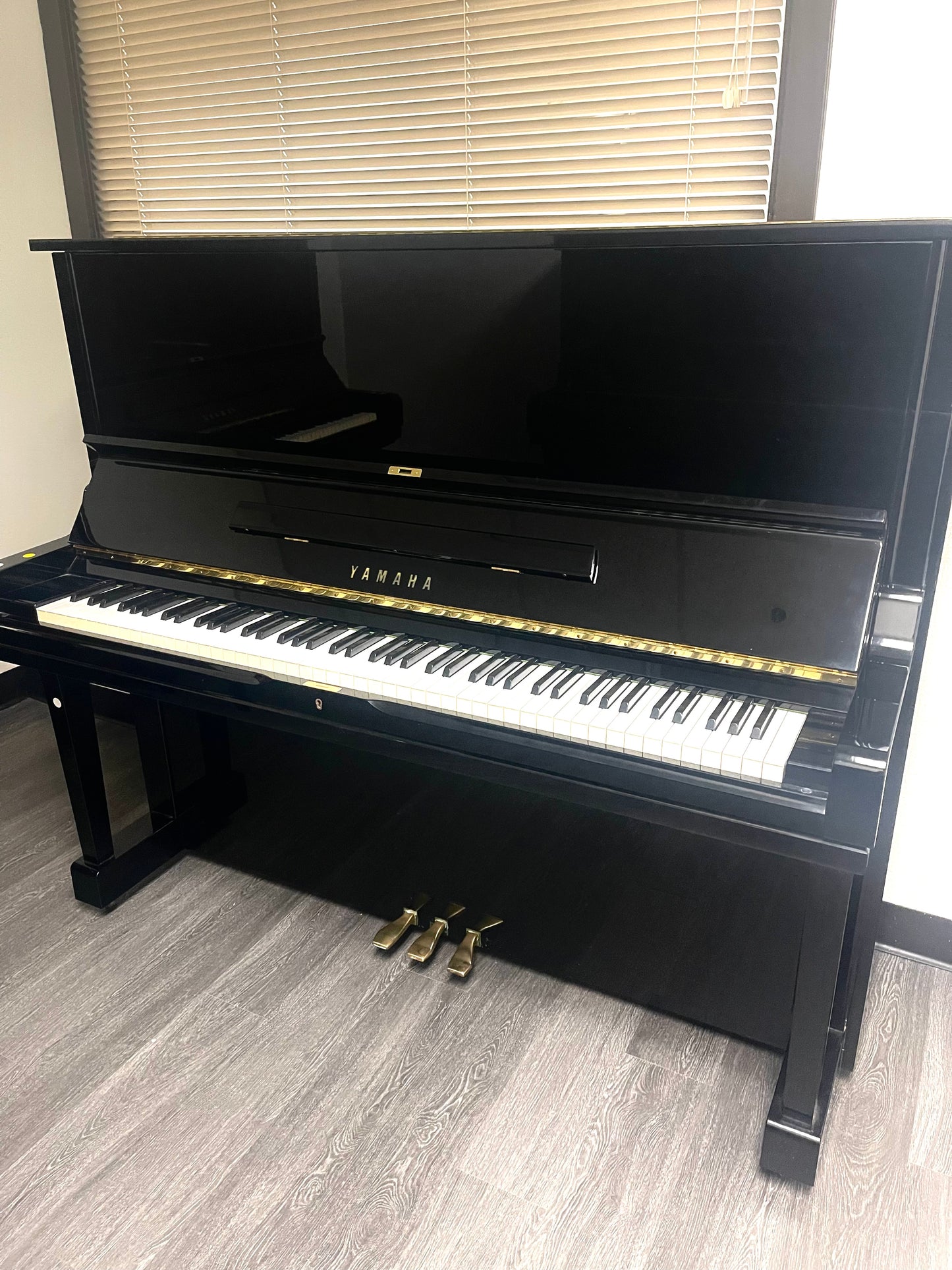 Excellent Condition Yamaha U3 piano built in 1988