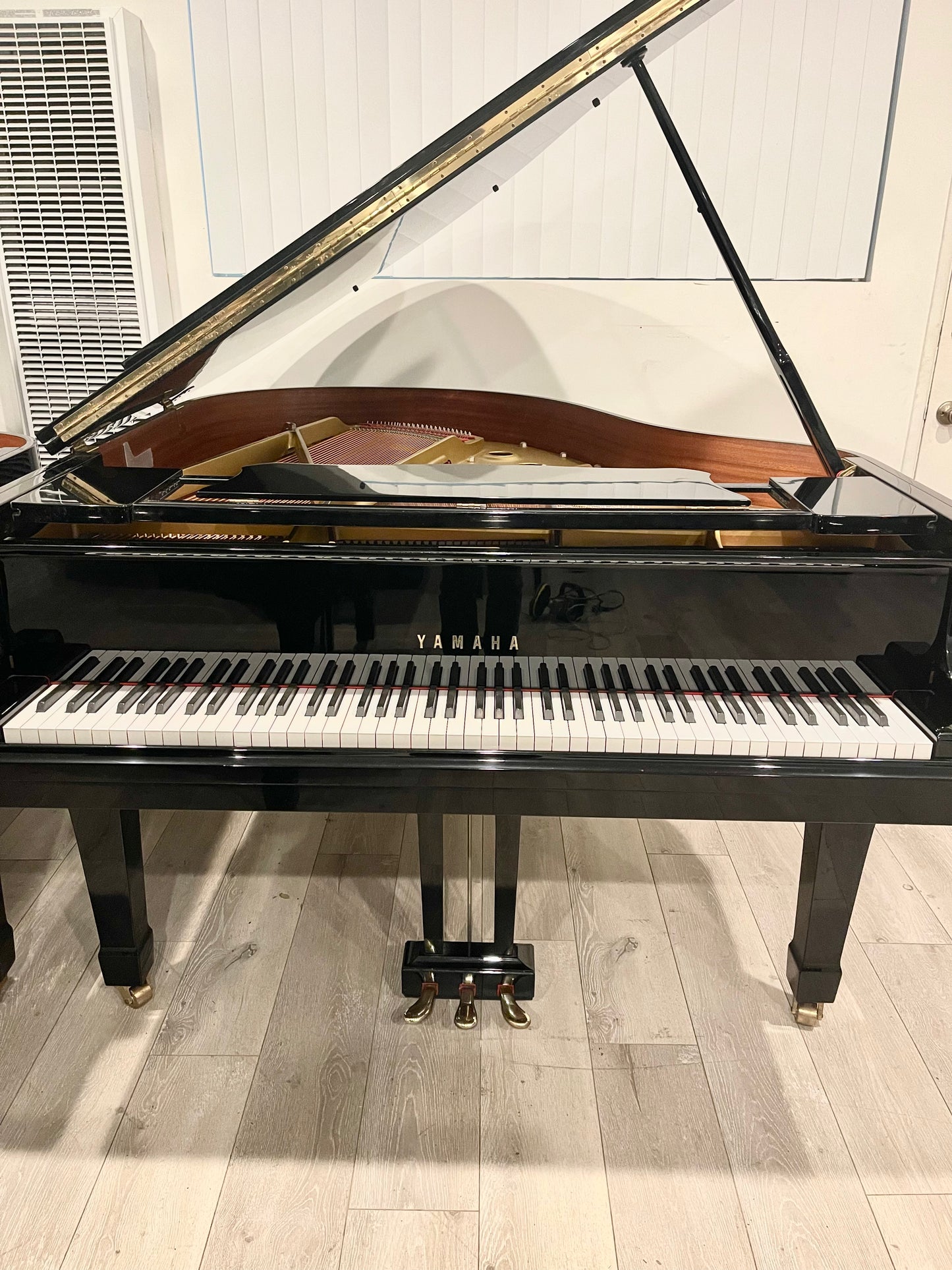 1990 Yamaha Grand Pianos Gallery
