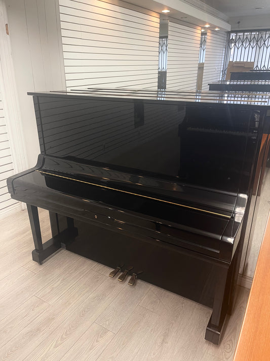 Excellent Condition Yamaha U3 Upright piano Free delivery Free,tuning and new bench