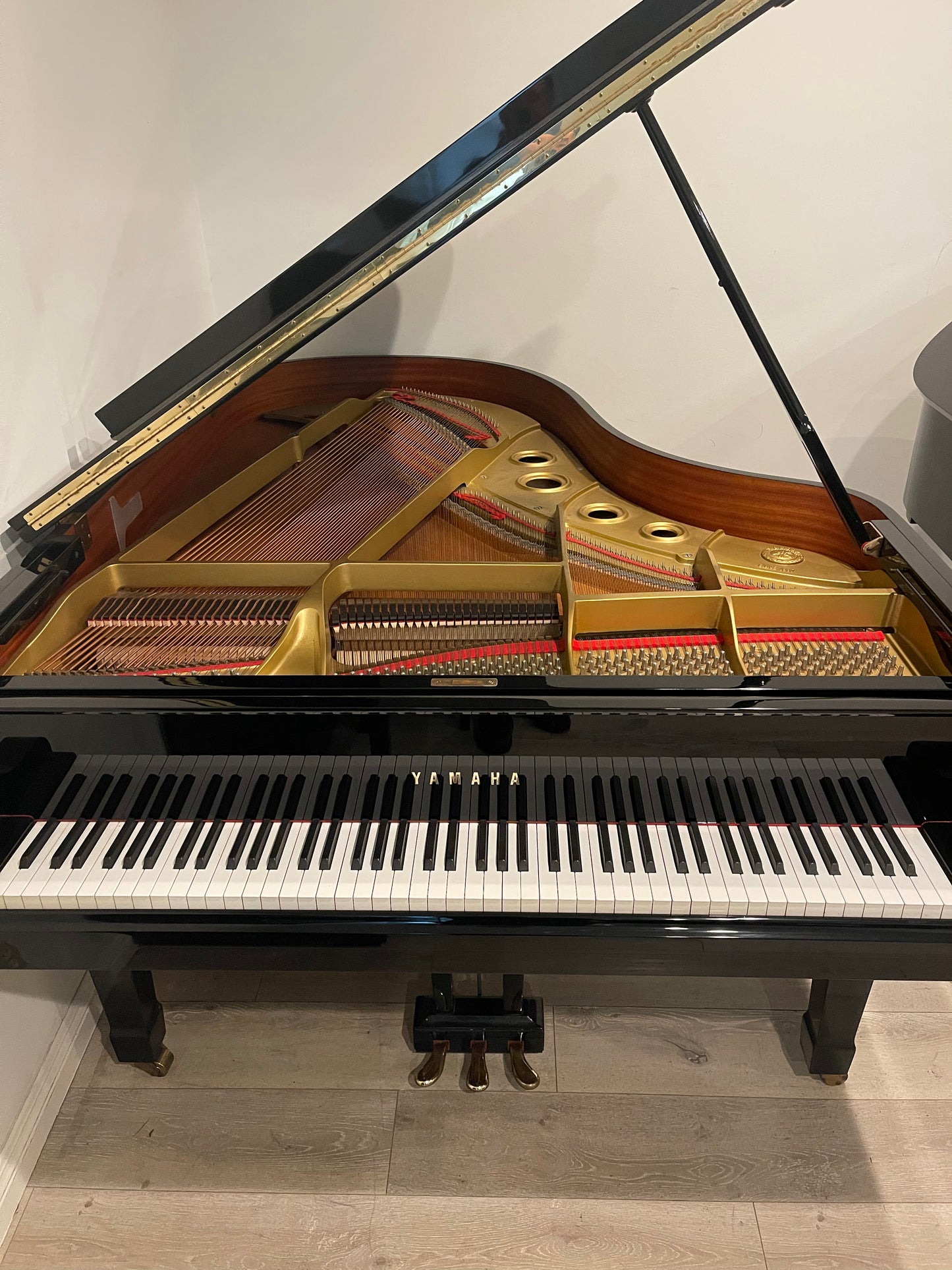 1990 Yamaha Grand Pianos Gallery