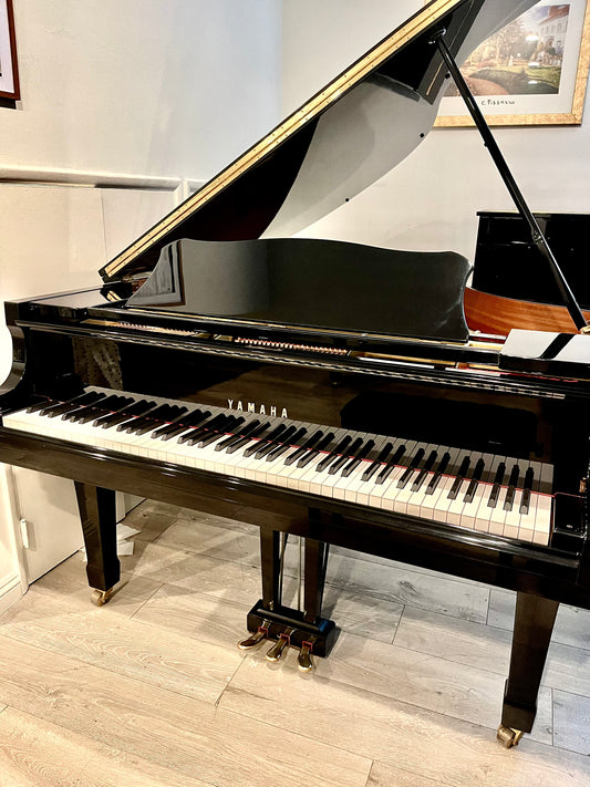 Yamaha G2 Grand Piano