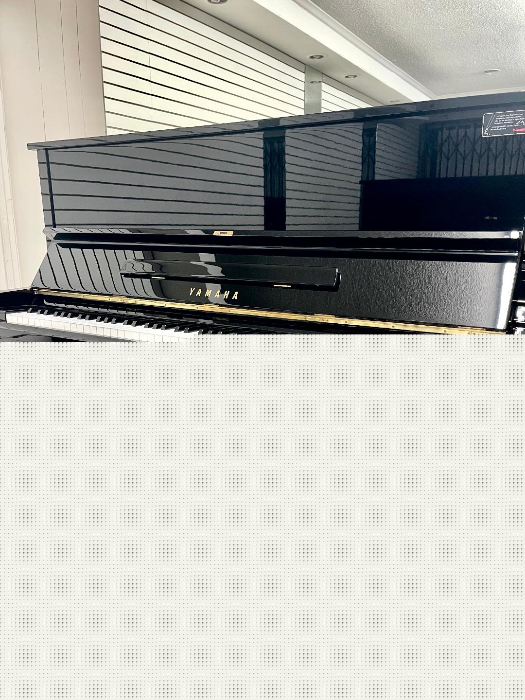 Pristine condition Yamaha U1M Refurbished Piano